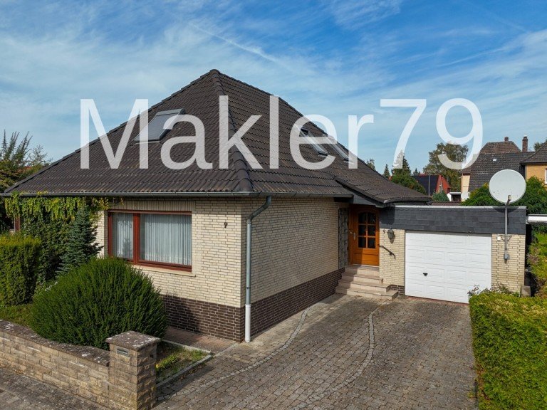 DJI_20260929124130_0129_D Peine / Stederdorf Einfamilienhaus Drinnen Platz, drau�en Freiraum - Einfamilienhaus mit Wintergarten in Peine-Stederdorf