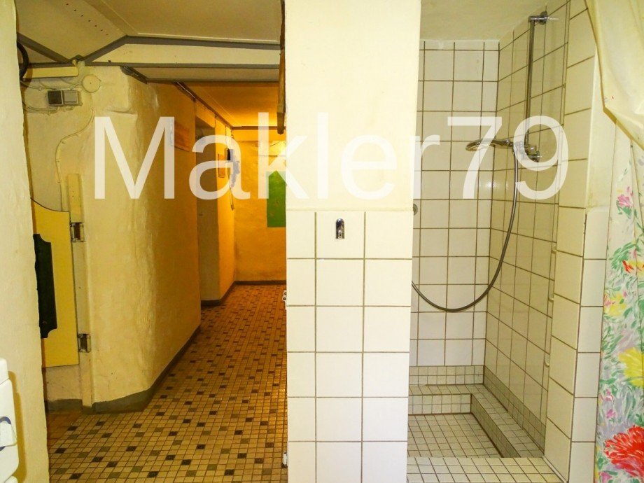 Dusche Keller Reihenendhaus K�nigslutter am Elm