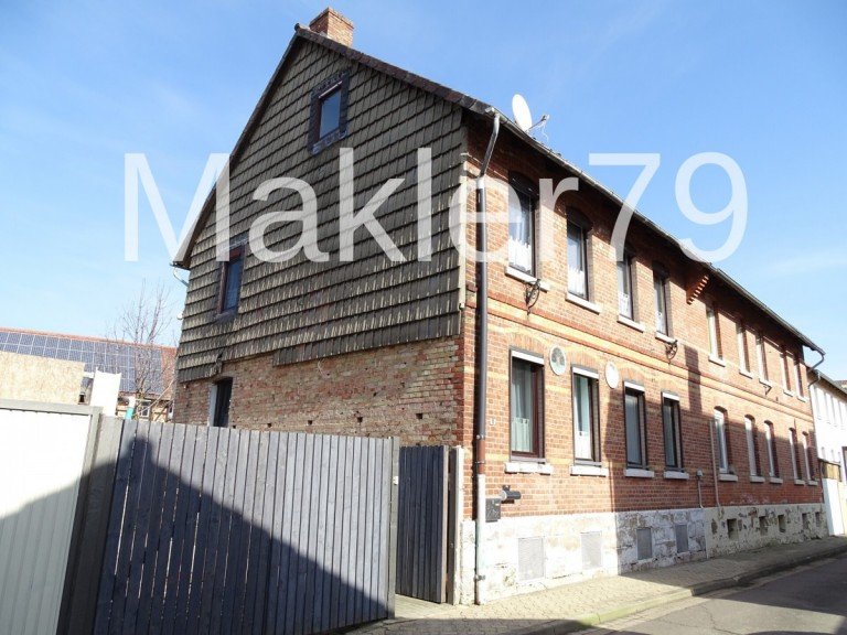 Aussenansicht Frellstedt Einfamilienhaus Sanierte Innenbereiche, Mieteinnahmen und Ausbauoption im Dachgeschoss - 3 WE m�glich!