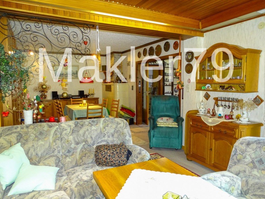 Blick zum Esszimmer Reihenendhaus K�nigslutter am Elm