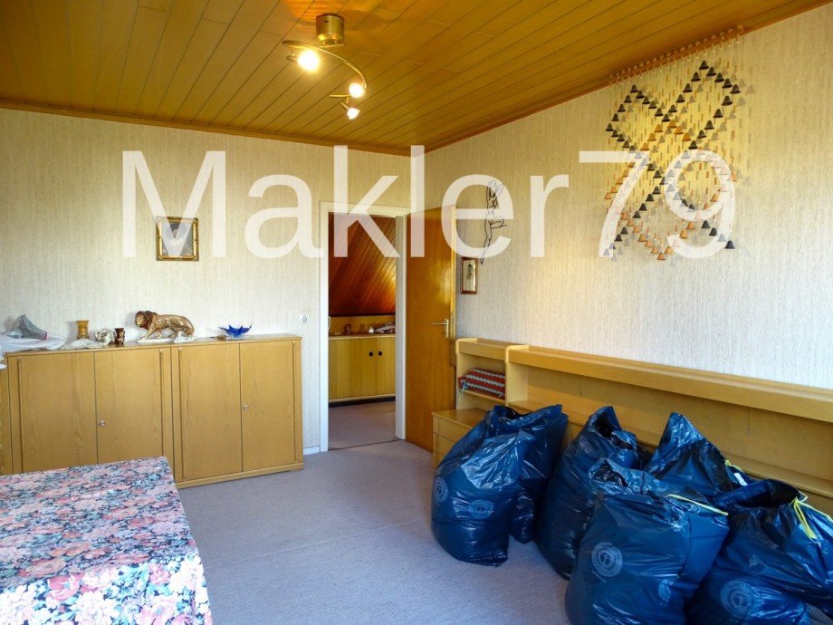 Schlafzimmer Dachgeschoss Reihenendhaus K�nigslutter am Elm