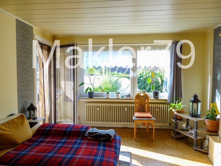 WE 2 - Wohnzimmer Mehrfamilienhaus Peine / Woltorf