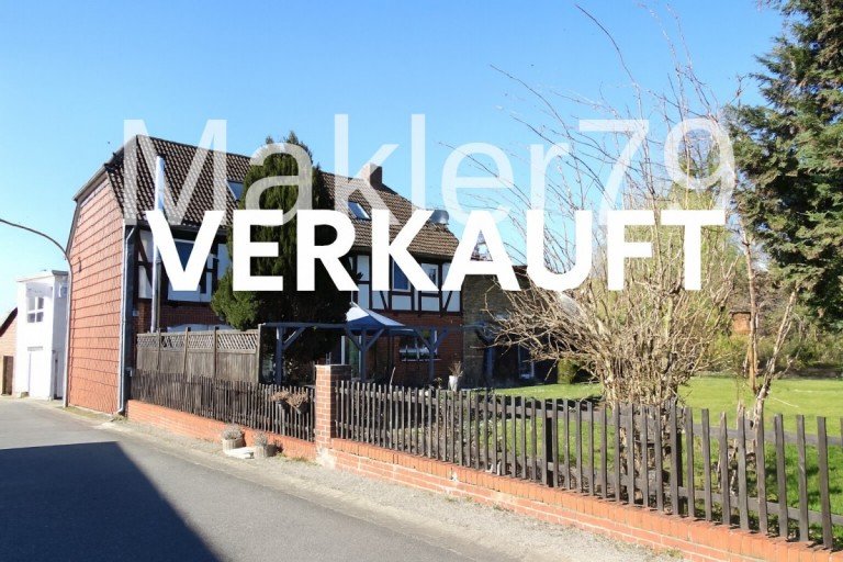 VERKAUFT Frellstedt Haus Saniertes Fachwerkhaus mit drei Wohneinheiten und Gewerbeteil