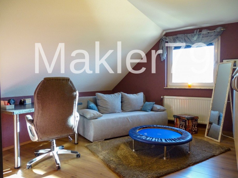 Kinderzimmer DG Wohnhaus Ladenlokal Lahstedt / Adenstedt