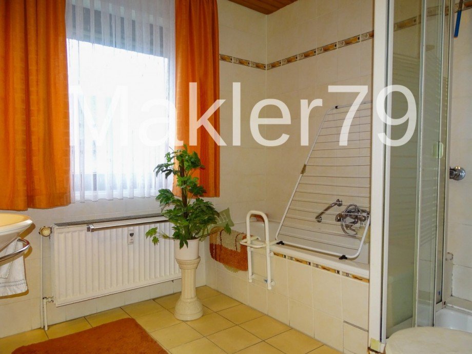 Dusch-Wannenbad (2) Erdgeschosswohnung Peine / V�hrum