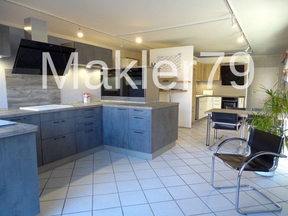 Ausstellung Gewerbeteil Einfamilienhaus Lahstedt / Adenstedt