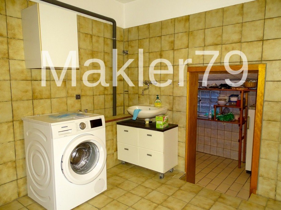 Waschk�che mit Zugang Vorratsraum Doppelhaush�lfte Hannover / Bothfeld